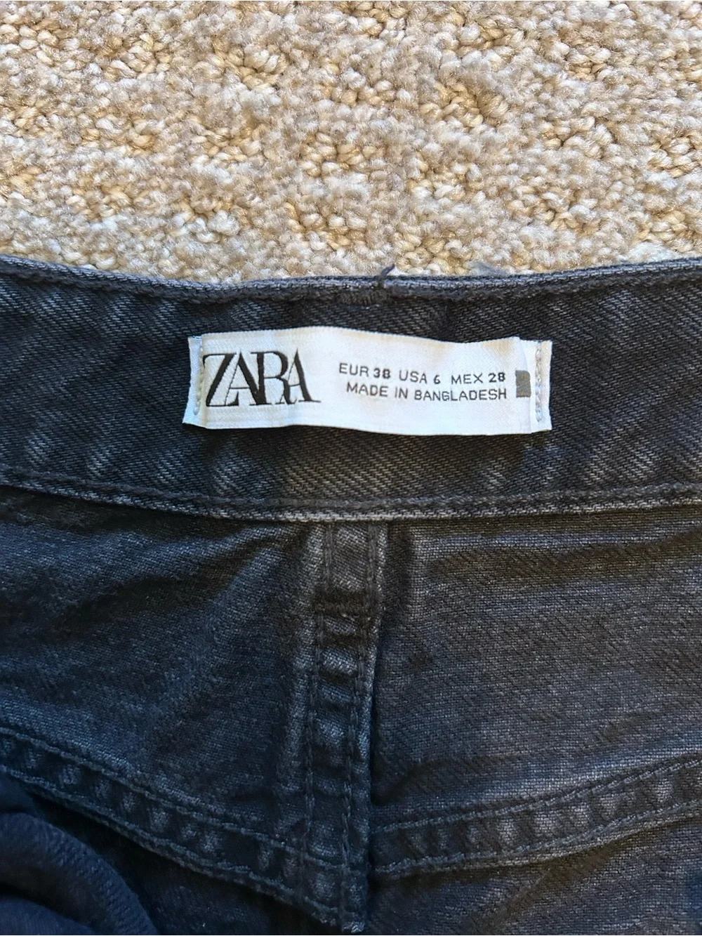 Brand New Zara HIGH RISE Denim Black Short Size 6